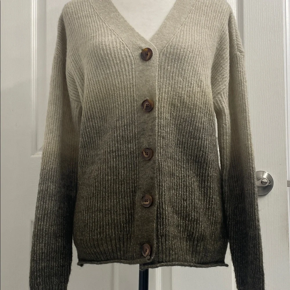 Charlie B Reversible Front Back Sweater Cardigan Ombré Green (Pine) Sz M - Picture 4 of 14